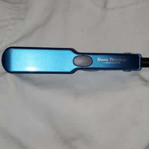 BaBylissPRO Nano Titanium Flat Iron